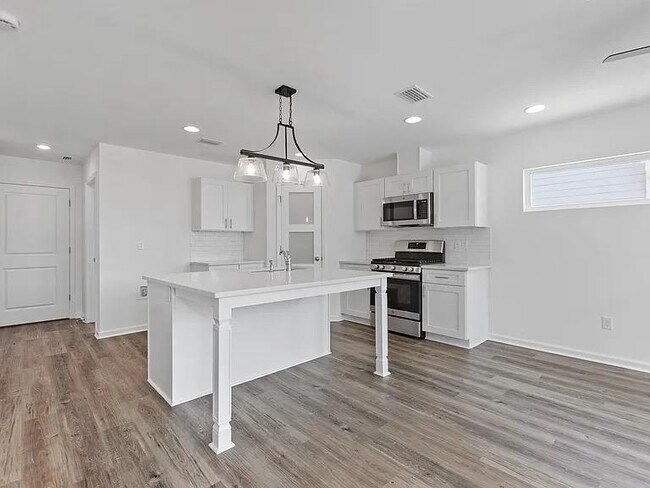 Foto del edificio - 3675 Meadow Vista Ln.