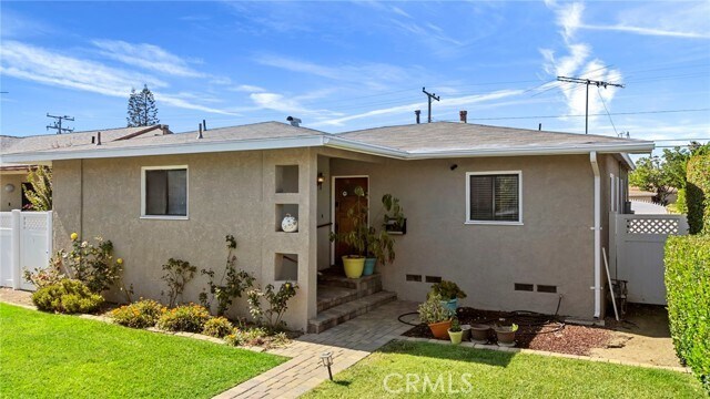 Foto principal - 4103 Artesia Blvd