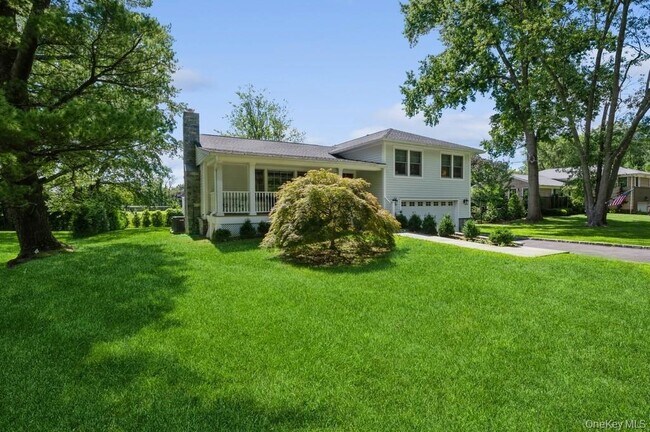 Foto del edificio - 24 Sleepy Hollow Rd