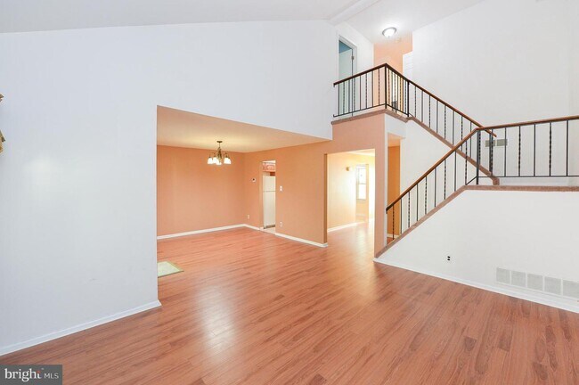 Building Photo - 14 Bretshire Ct