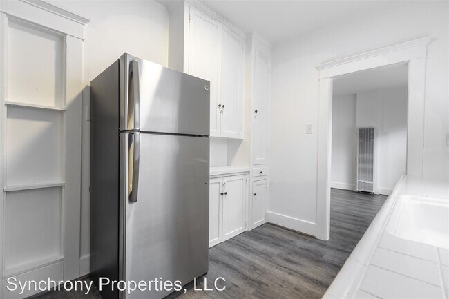 Building Photo - 536 Magnolia Ave