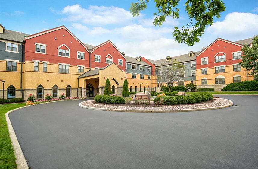 ¡Bienvenido a Lake Oaks Apartments! - Lake Oaks Senior Apartments