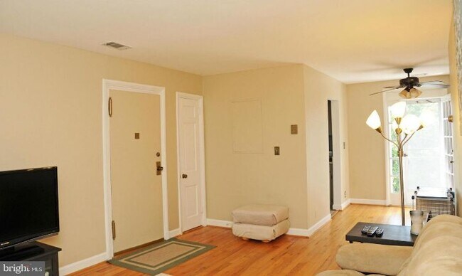 Foto del edificio - 2832 S Abingdon St