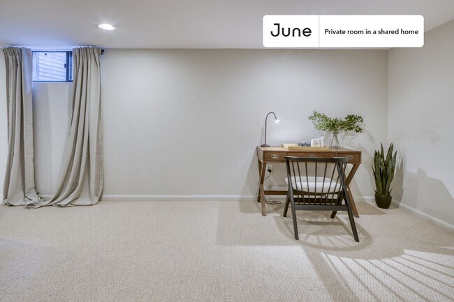 Foto del edificio - Room in Shared 5 bed/2.5 bath home in H Street