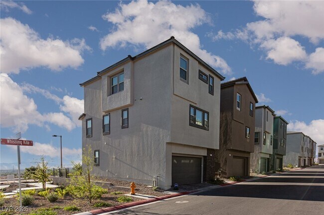 Foto del edificio - 1474 Whistling Kite St