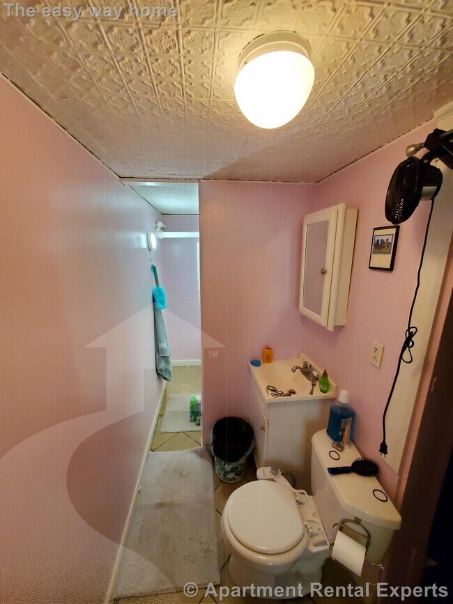 Foto del edificio - 305 Rindge Ave