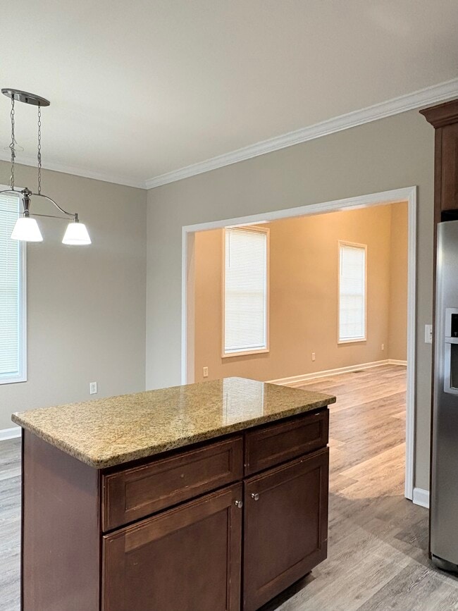 Building Photo - 135 Daisy Field Ct