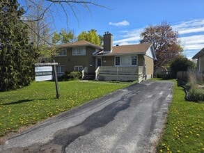 127 Robert Wallace Dr