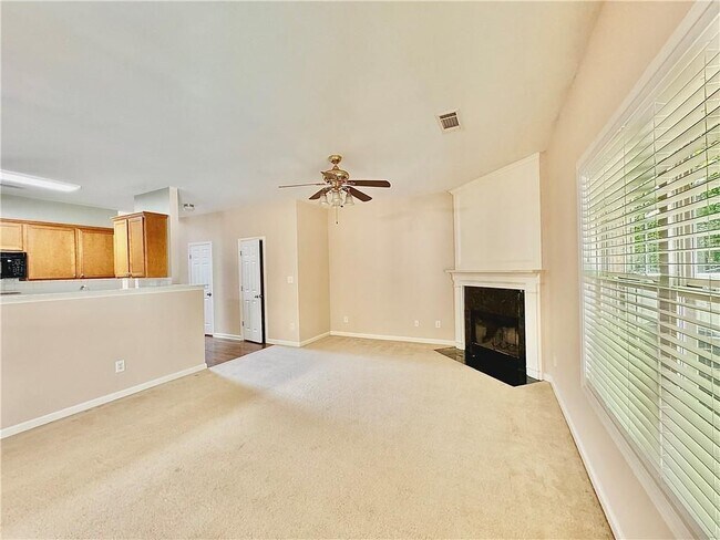 Foto del edificio - 370 Creek Manor Way