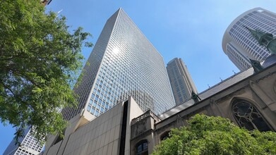 Building Photo - 111 E Chestnut St