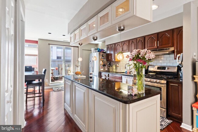 Foto del edificio - 100 N 22nd St