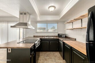 Building Photo - 3109 W Harmont Dr