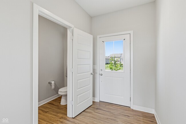 Foto del edificio - 221 Switchgrass Ln