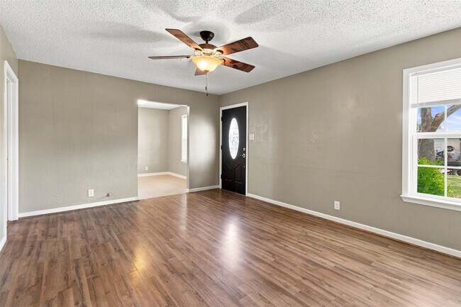 Foto del edificio - 2213 17th Ave N