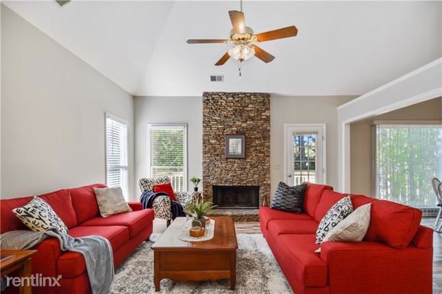 Building Photo - 4 br, 3 bath House - 120 River Terrace Court