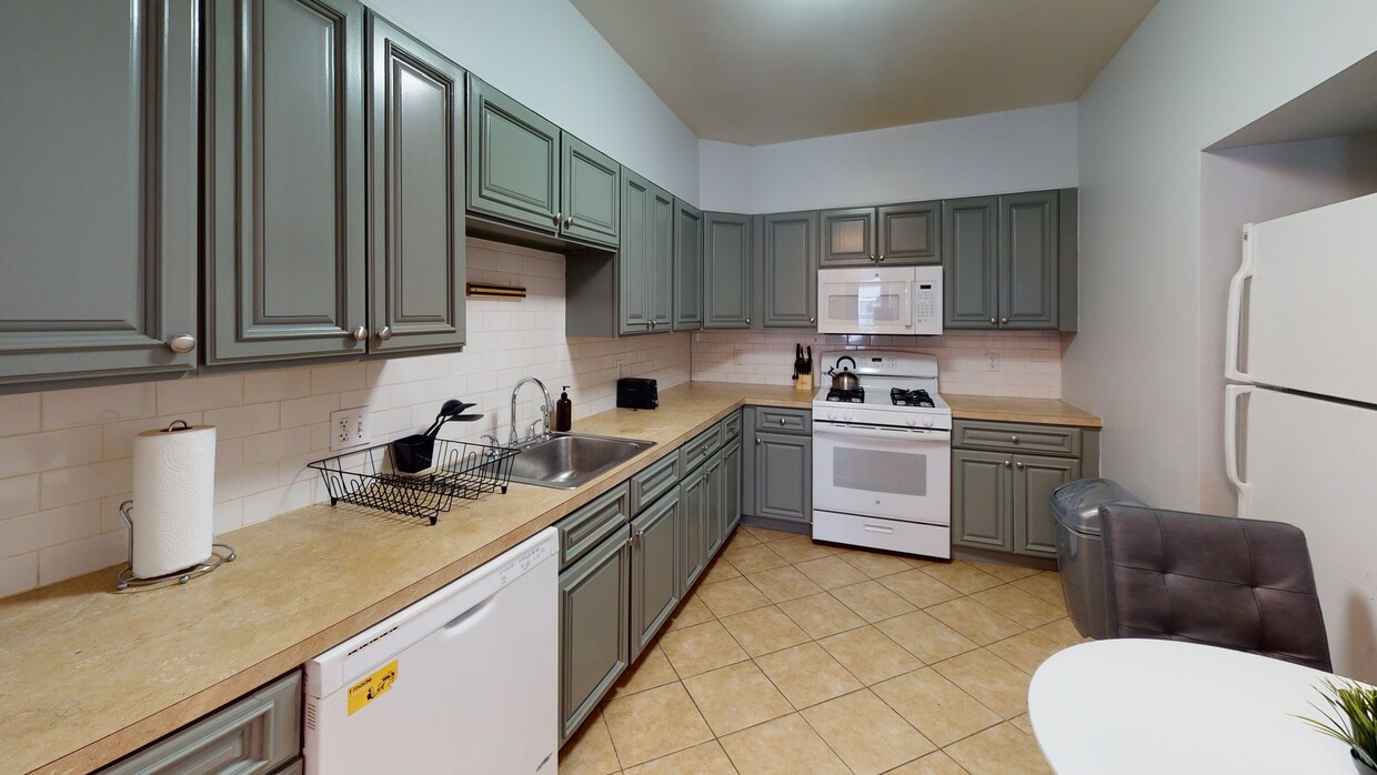 Photo - Room in Shared 6 bed/2 bath home