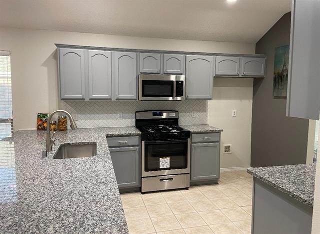 Foto del edificio - 9812 Fillmore Dr