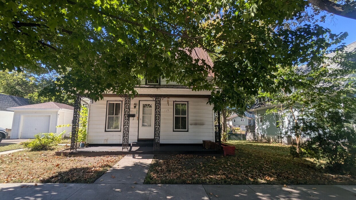 Primary Photo - 411 N 5th St