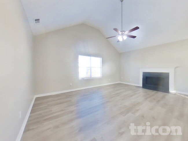 Foto del edificio - 7057 Fruitwood Ct