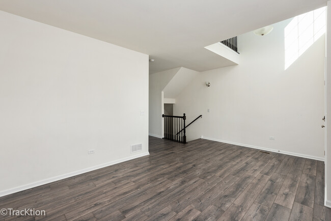 Building Photo - 15307 S Sawgrass Cir