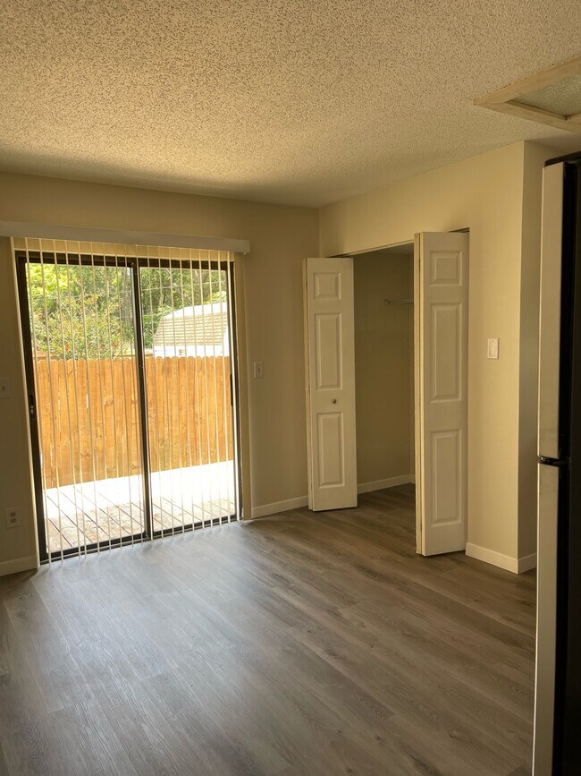 Back Deck off Kitchen. Closet for washer/dryer - 2901 Bay View Dr