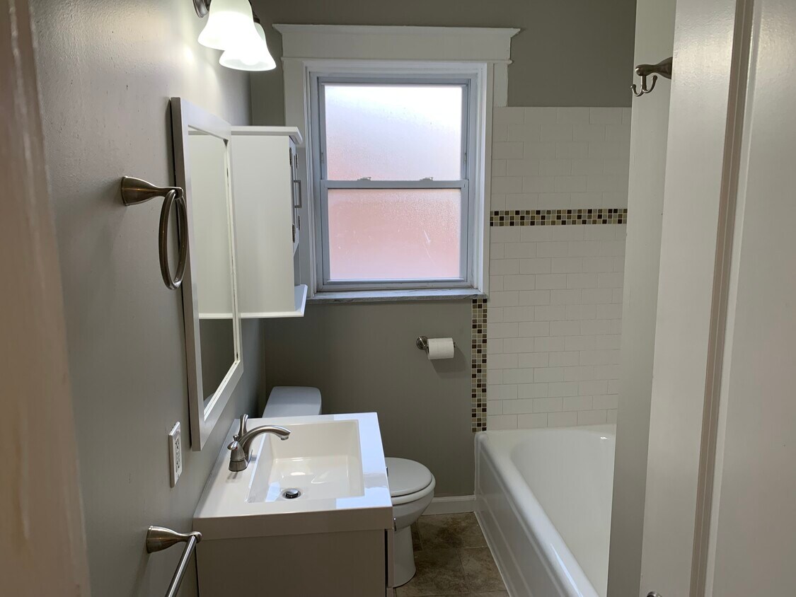 4918 Holly Hills Ave, Saint Louis, MO 63109 House Rental in Saint