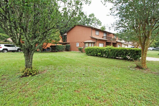 Foto del edificio - 7210 Dogwood Terrace Dr