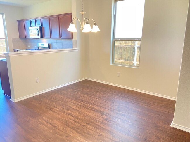 Foto del edificio - 101 Jonathan Dr