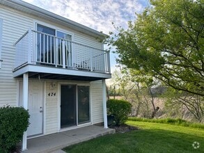 Building Photo - 474 Meadow Green Ln
