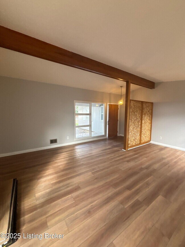 Foto del edificio - 1305 Abbeywood Rd