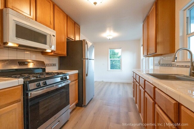 Building Photo - Amazing Downtown Campbell Location - Private Backyard!