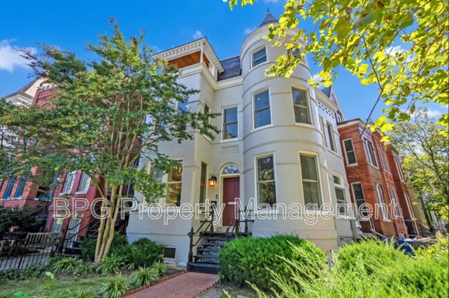 Foto del edificio - 901 North Carolina Ave SE
