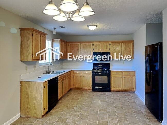 Foto del edificio - 183 Regency Park Dr