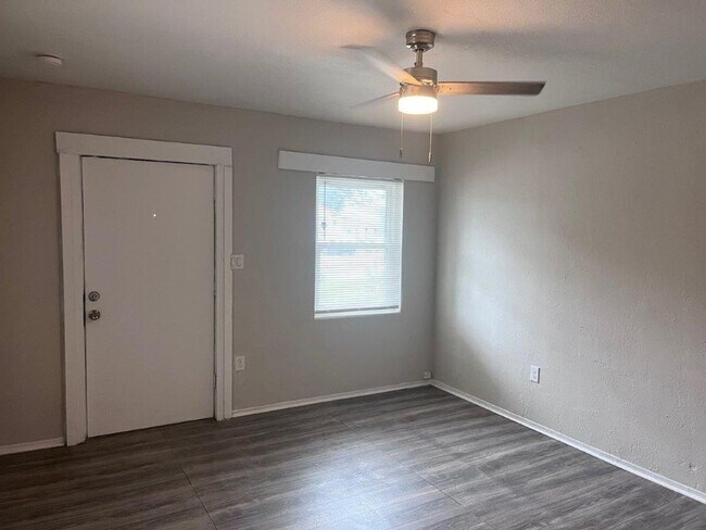 Foto del edificio - 1040 Avondale Ave