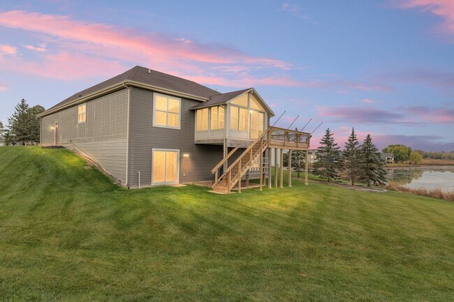 Foto del edificio - 2660 Harnish Dr