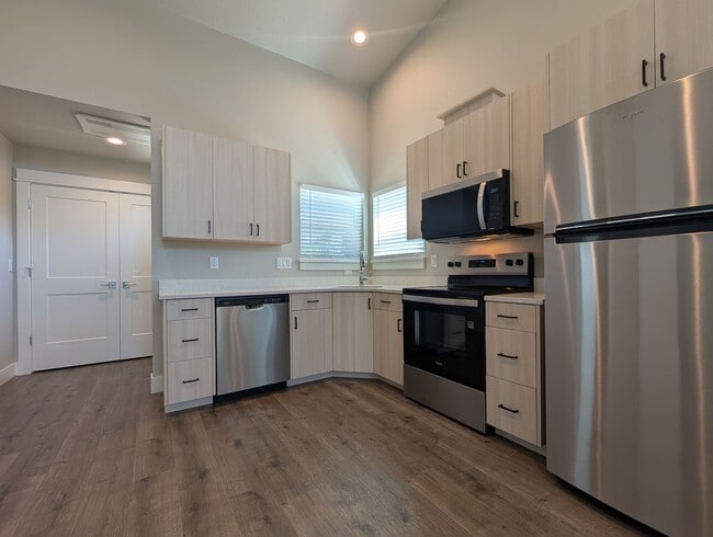 Building Photo - Brand new 2 bed/1 bath detached home
