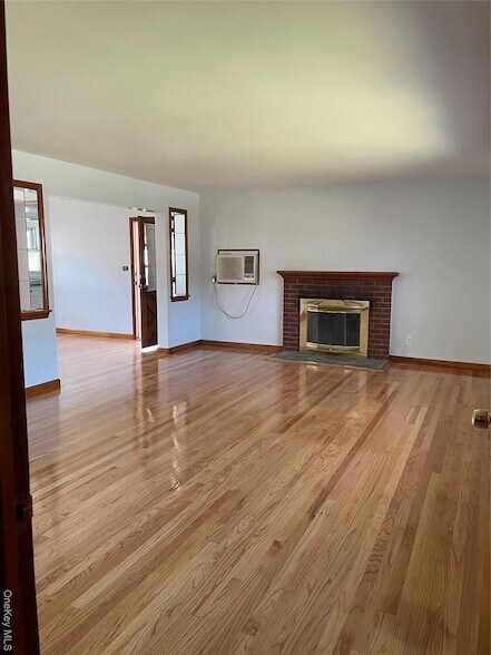 Photo - 26 Nassau Ave Apartment