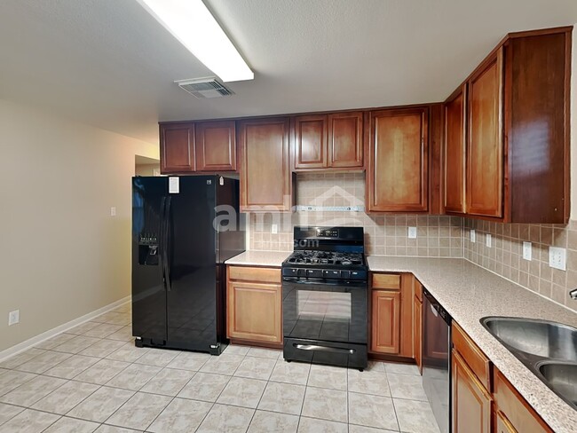 Foto del edificio - 18302 Fair Grange Ln