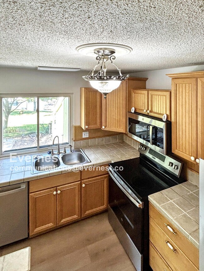 Foto del edificio - 64 Schooner Ln