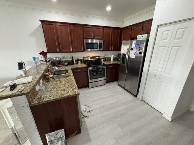 Foto del edificio - 8880 NW 102nd Pl