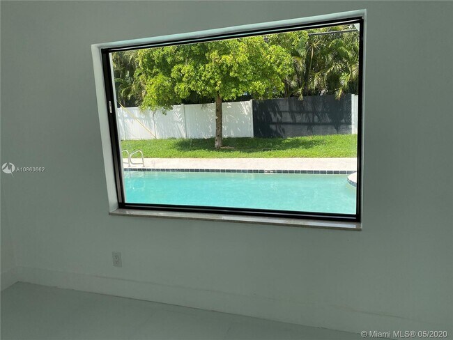 Building Photo - 20210 Highland Lakes Blvd