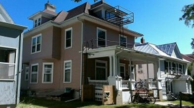 Building Photo - 320 E Davenport St