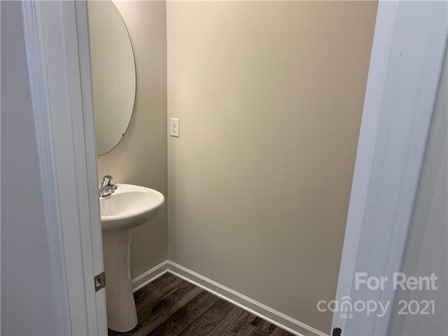 Building Photo - 10742 Rivergate Dr NW