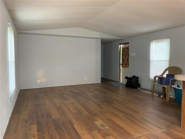 Building Photo - 453 N Canyon Dr