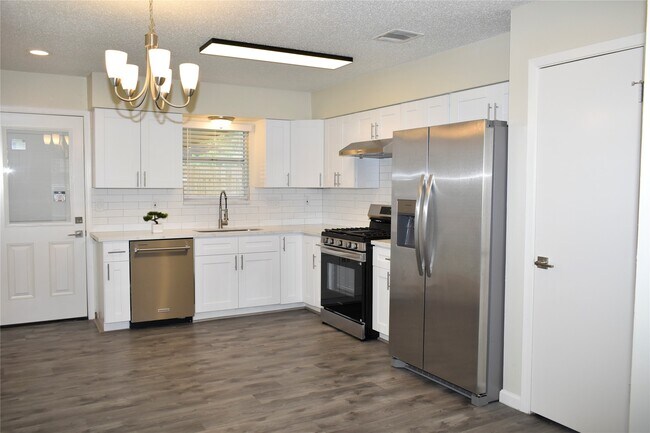 Foto del edificio - 2511 Maple Tree Ct