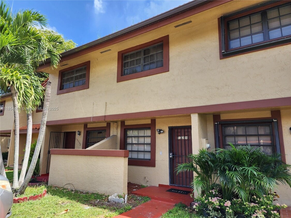 Primary Photo - 13334 SW 60th Terrace