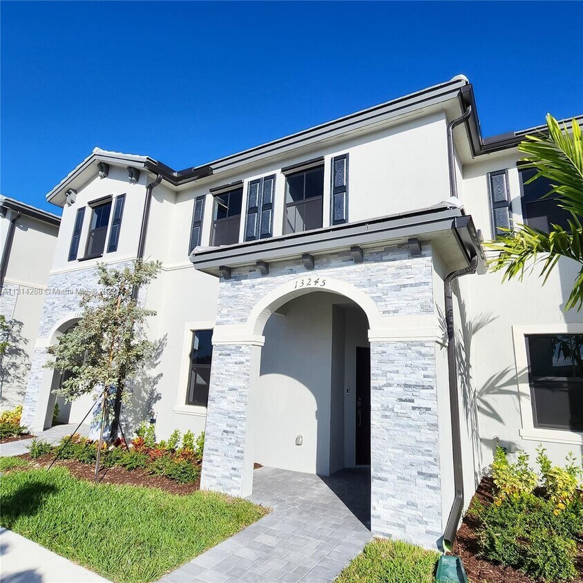 13245 SW 286th Terrace, Homestead, FL 33033 Townhome Rentals in