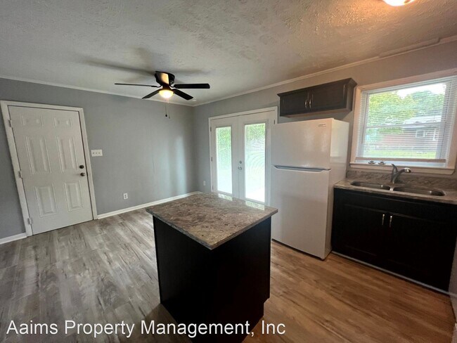 Building Photo - 4 br, 2 bath House - 1014 Karen Circle