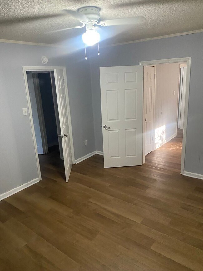 Foto del edificio - Beautifully Updated 3-Bedroom, 2-Bath Home...