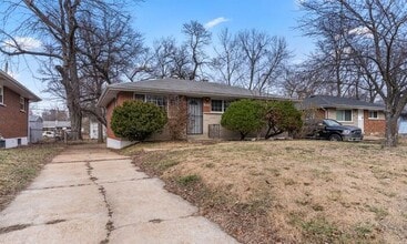 Building Photo - 1223 Reale Ave